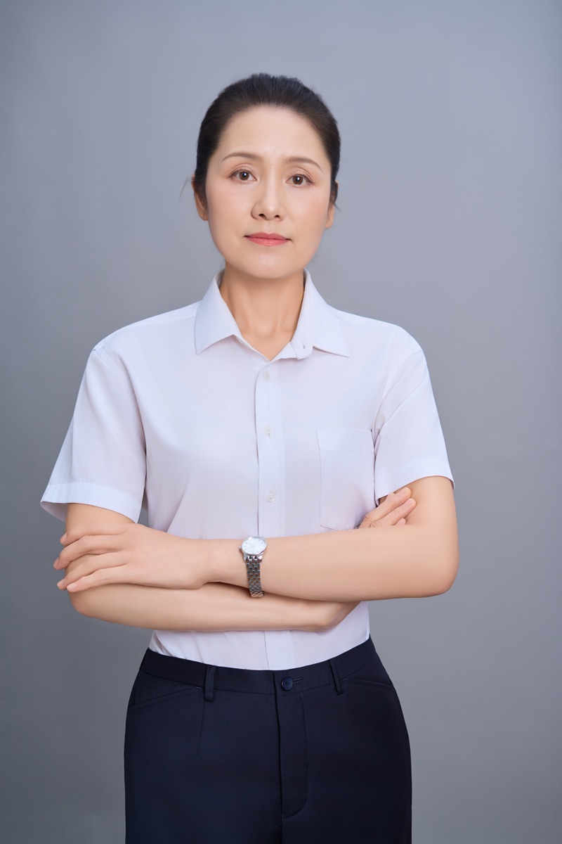 宫莉新律师照片